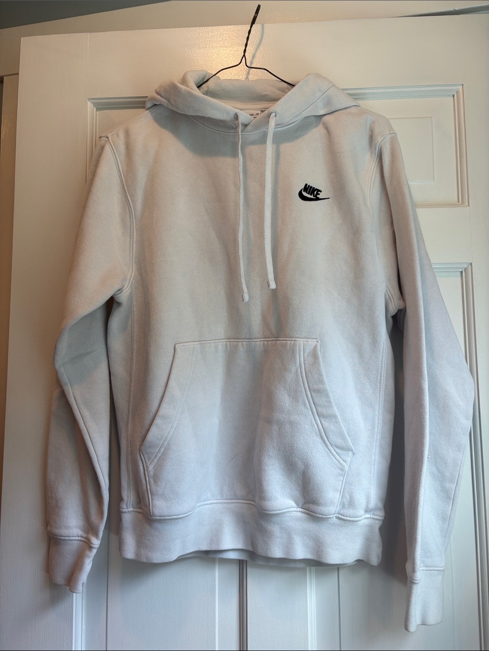 Nike White Pullover Hoodie - Women’s Casual Sweatshirt